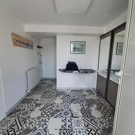 Apartment Moderne Avec Terrasse - Proche Agon-Coutainville