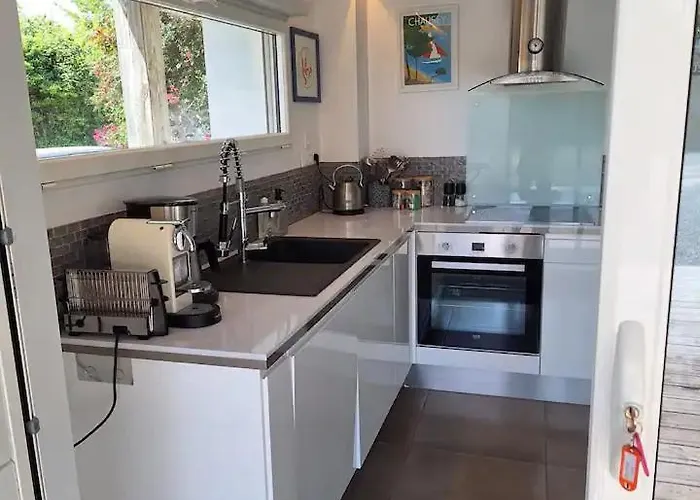 Moderne Avec Terrasse - Proche *