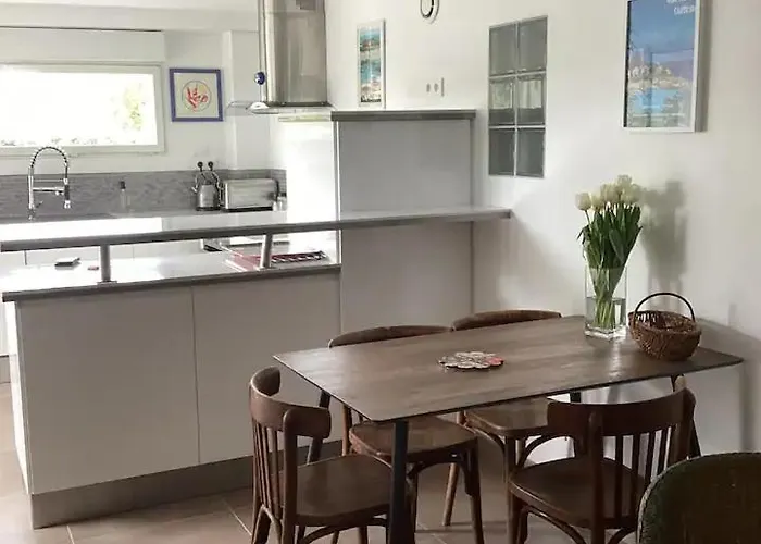 Moderne Avec Terrasse - Proche