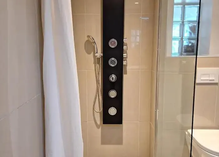 Moderne Avec Terrasse - Proche Apartmán *