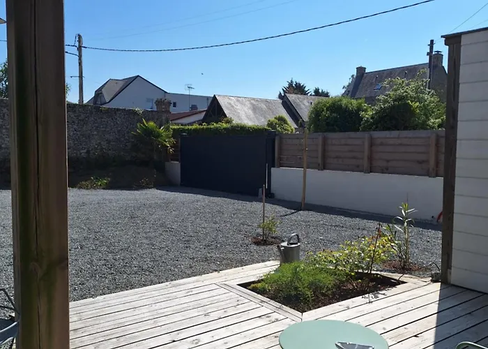 Moderne Avec Terrasse - Proche Apartmán