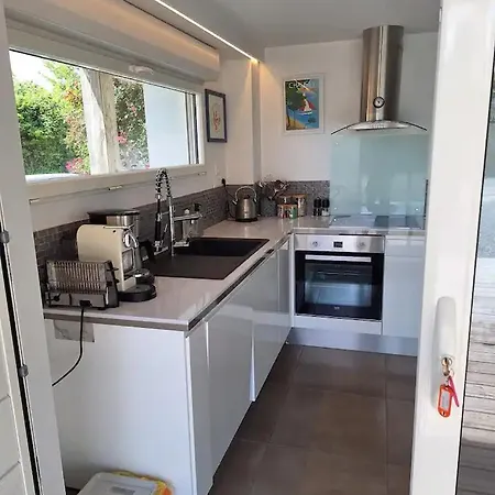 Moderne Avec Terrasse - Proche *