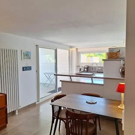 아파트 Moderne Avec Terrasse - Proche *
