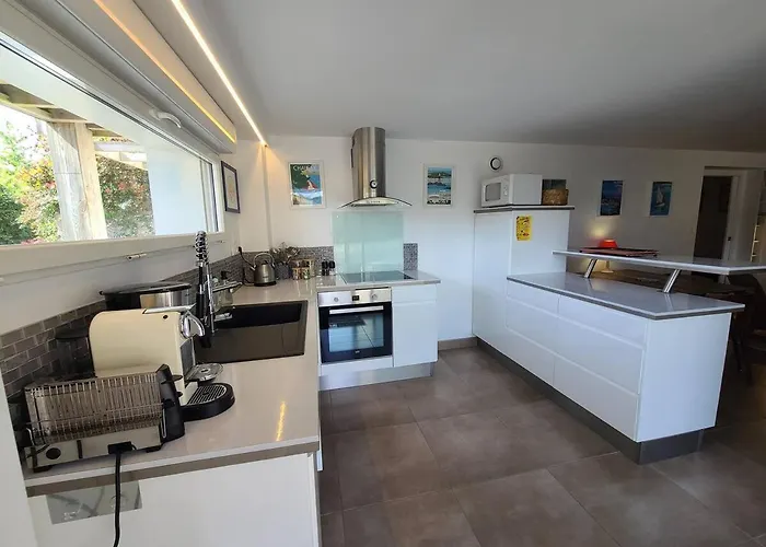 Appartement Moderne Avec Terrasse - Proche