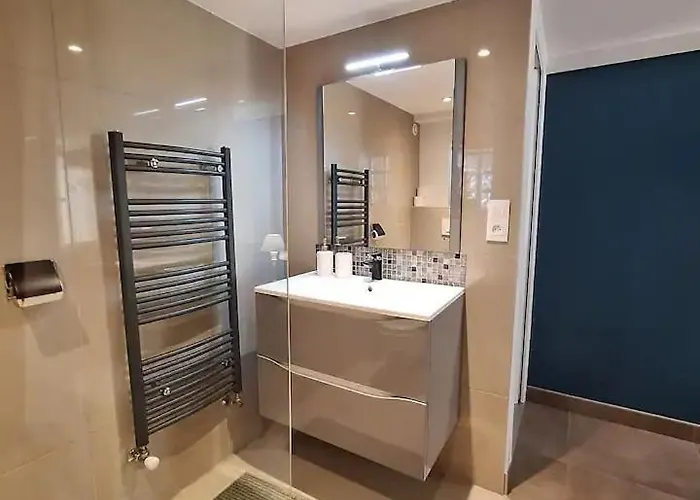 Appartement Moderne Avec Terrasse - Proche *